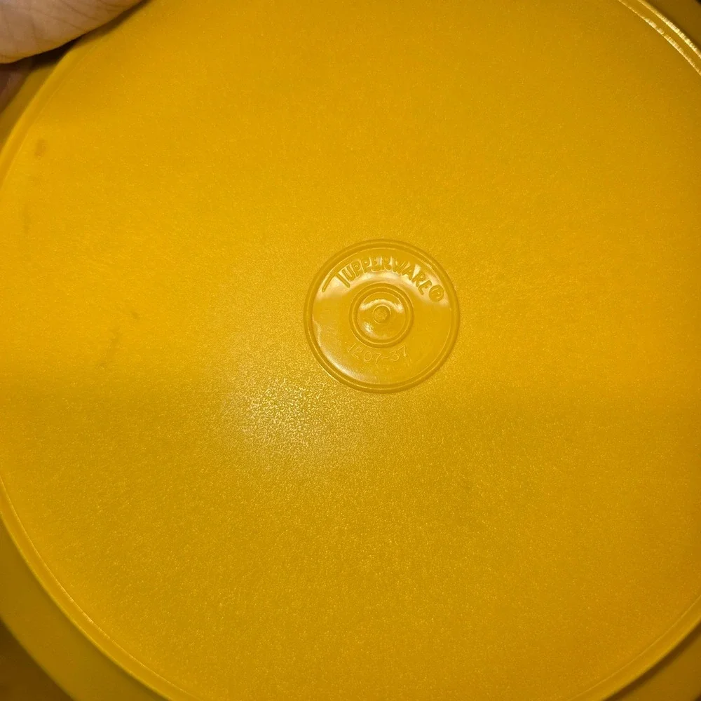 Vintage Tupperware‎ 1207 Yellow Bowl Container with Lid